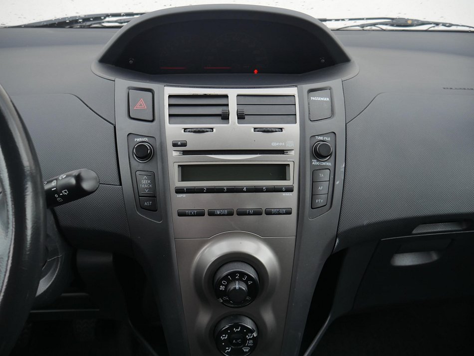 Toyota Yaris 1.0 VVT-i 