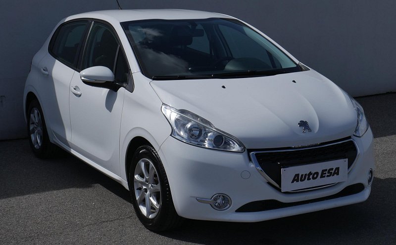 Peugeot 208 1.0i 