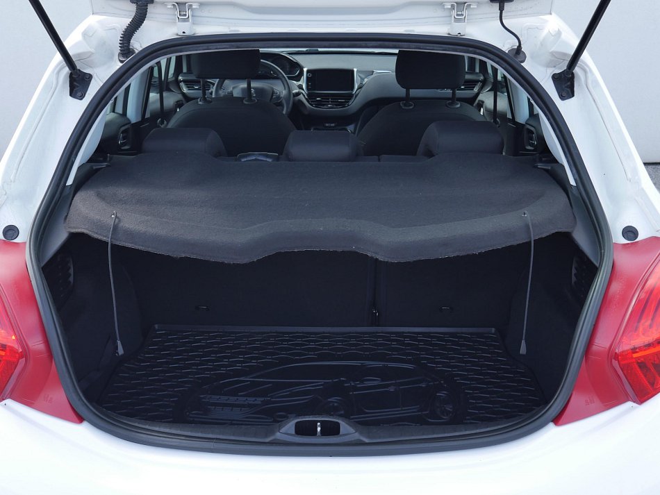 Peugeot 208 1.0i 