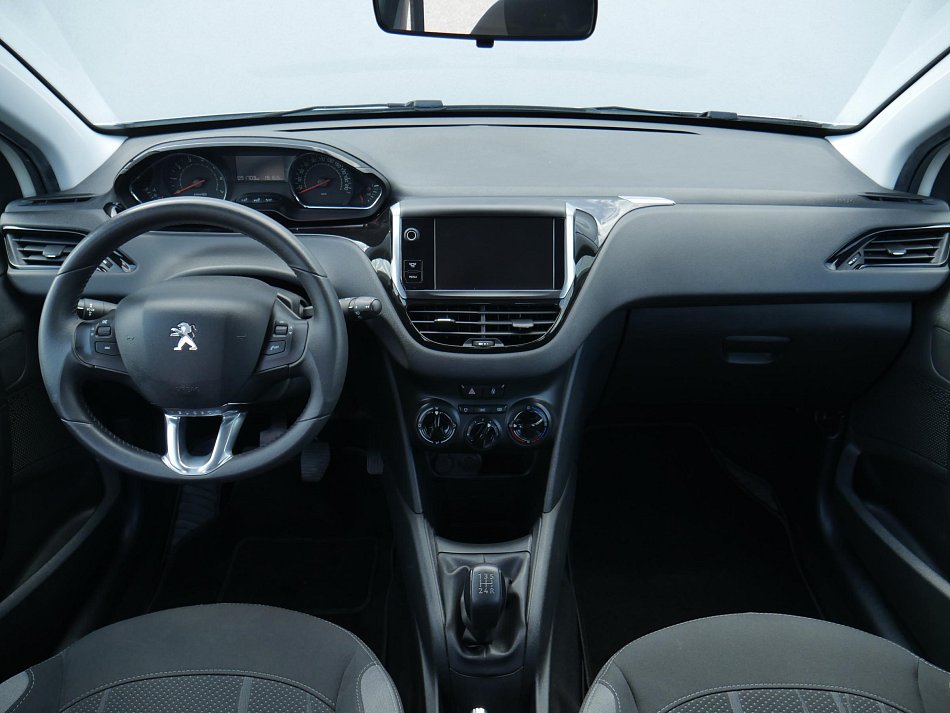 Peugeot 208 1.0i 