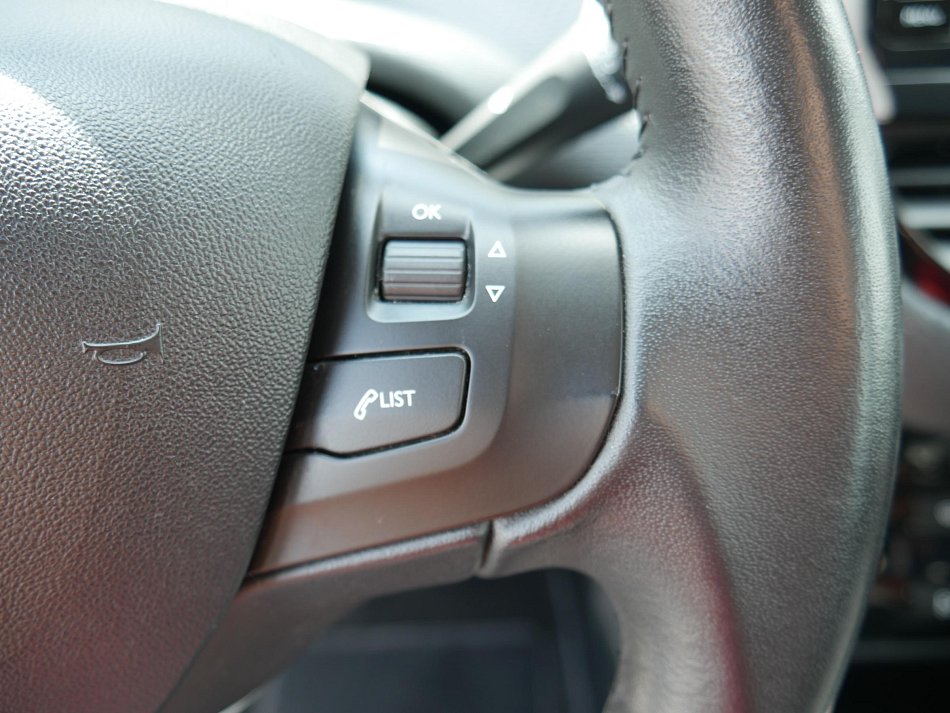 Peugeot 2008 1.2 PT Active