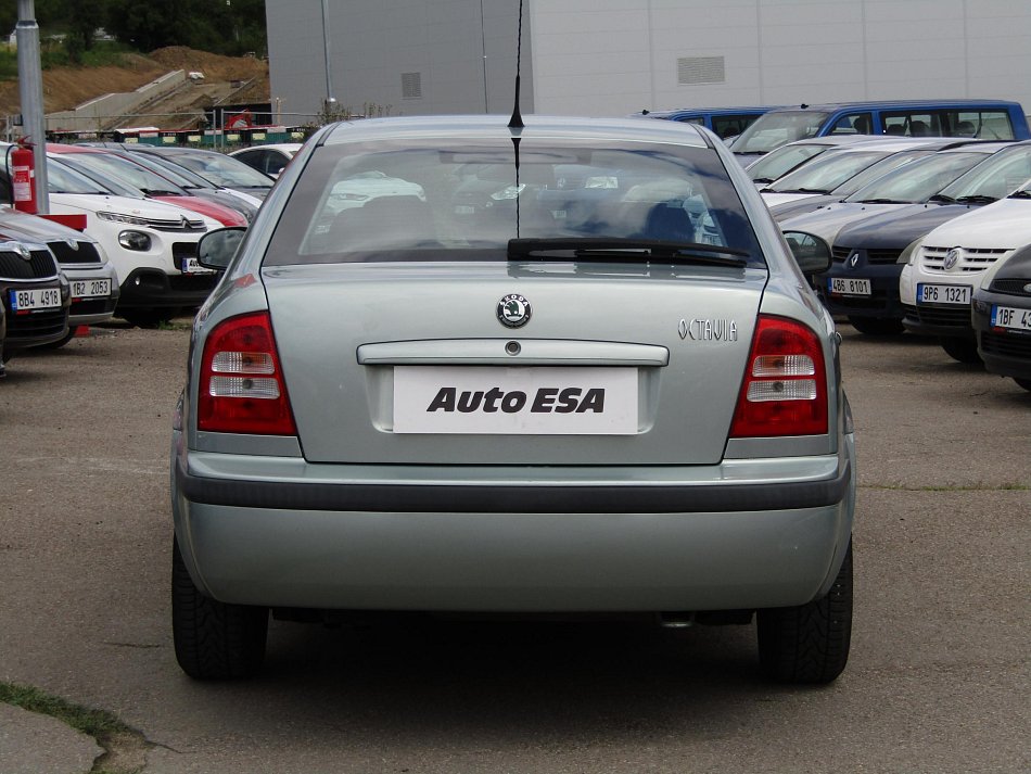 Škoda Octavia 1.6i Tour