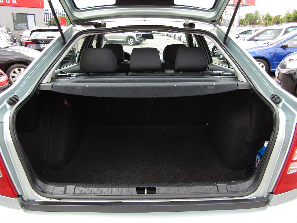 Škoda Octavia 1.6i Tour