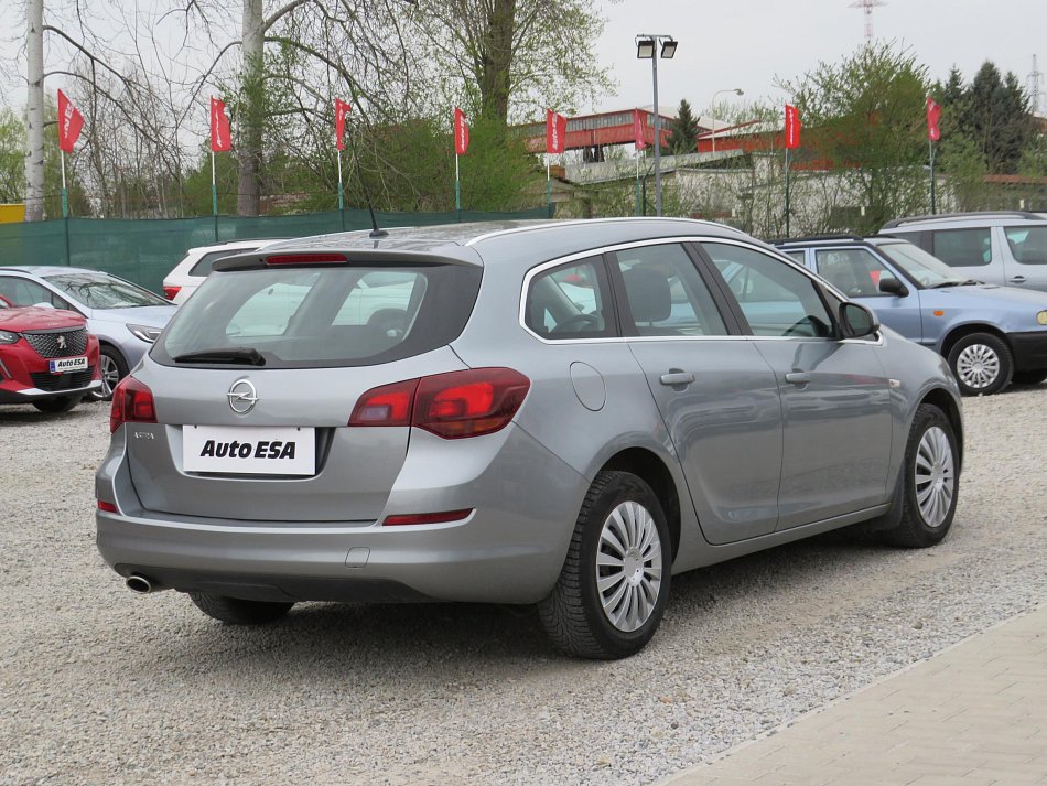 Opel Astra 1.4T 