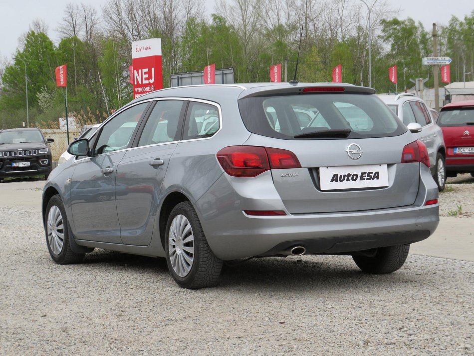 Opel Astra 1.4T 