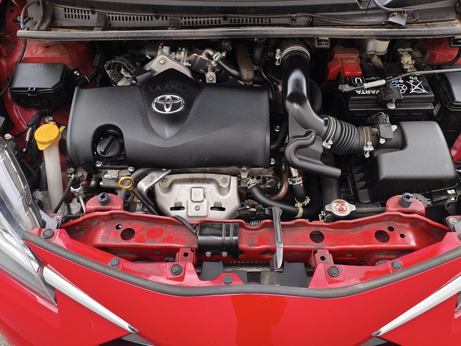 Toyota Yaris 1.5 i 