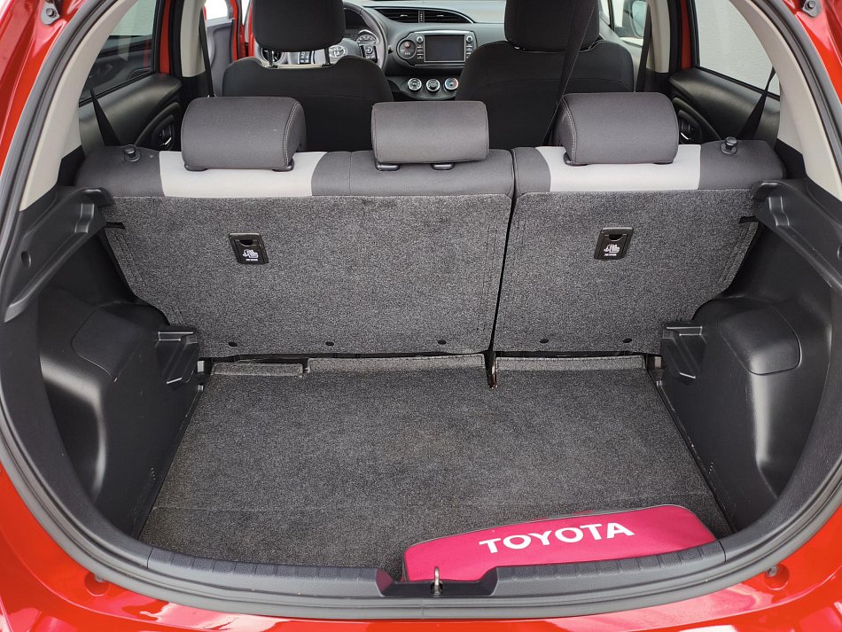 Toyota Yaris 1.5 i 