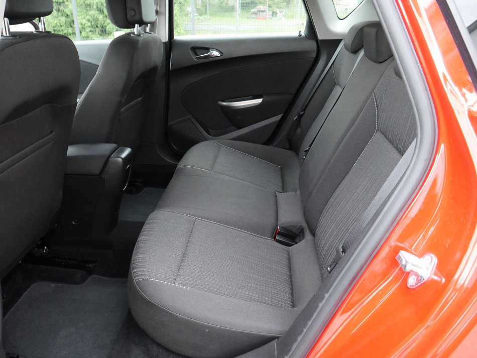 Opel Astra 1.4 T 