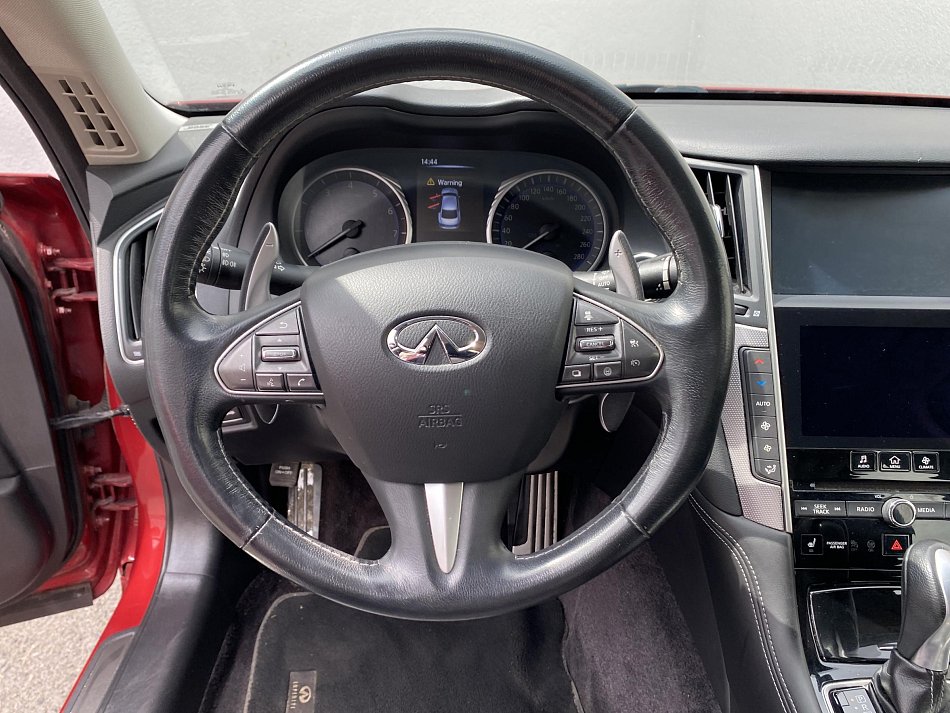 Infiniti Q50 2.0 T 