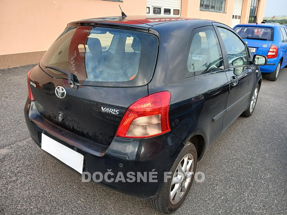 Toyota Yaris 1.3i 