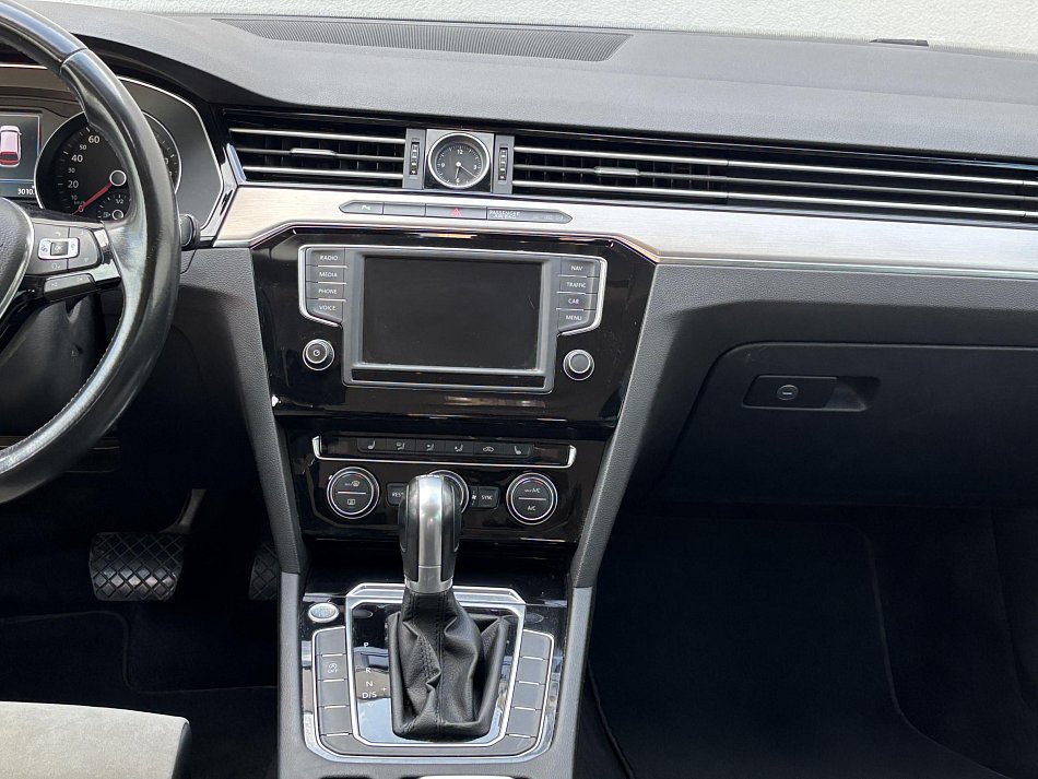 Volkswagen Passat 2.0 TDi 