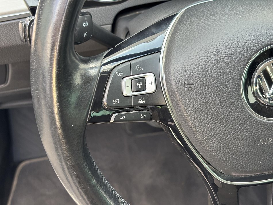 Volkswagen Passat 2.0 TDi 