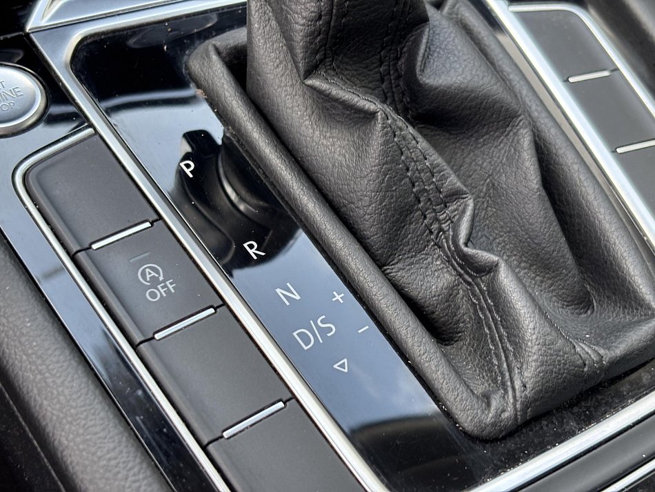 Volkswagen Passat 2.0 TDi 