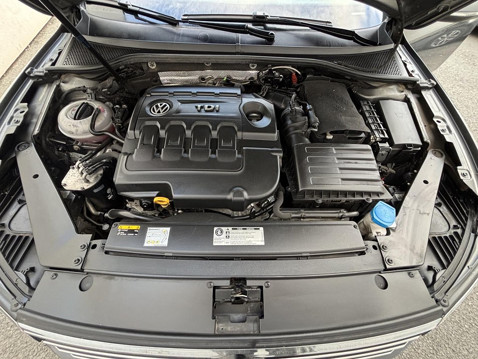 Volkswagen Passat 2.0 TDi 