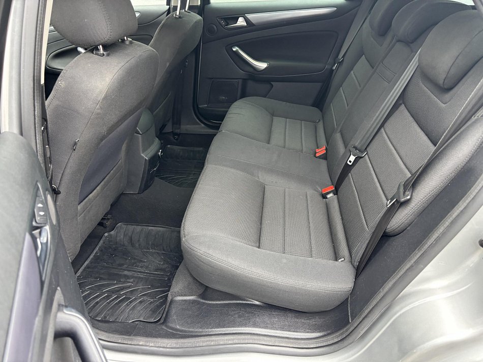 Ford Mondeo 2.2CDTi 