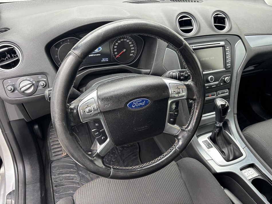 Ford Mondeo 2.2CDTi 