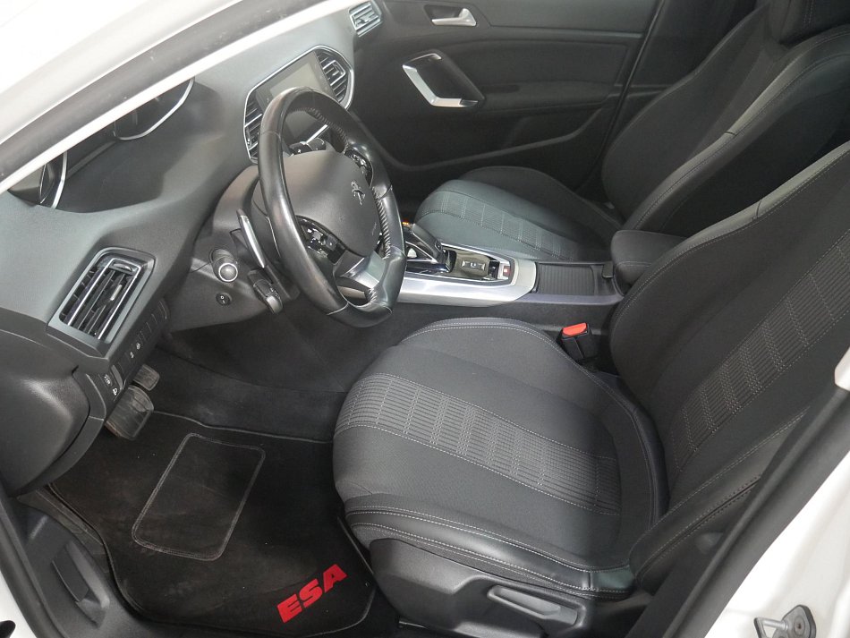 Peugeot 308 1.5 HDi 