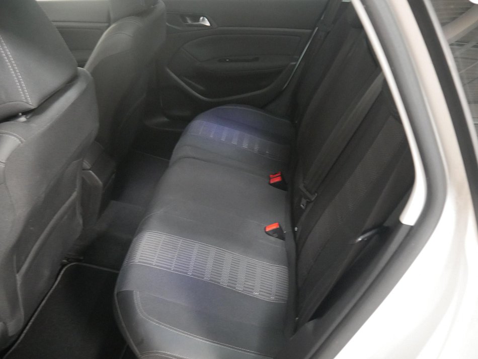 Peugeot 308 1.5 HDi 