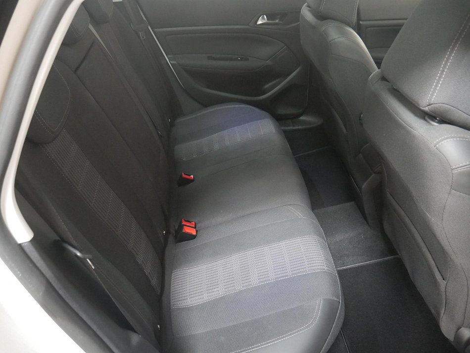 Peugeot 308 1.5 HDi 