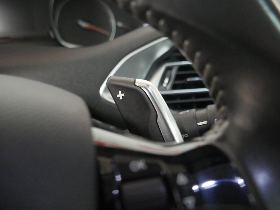 Peugeot 308 1.5 HDi 