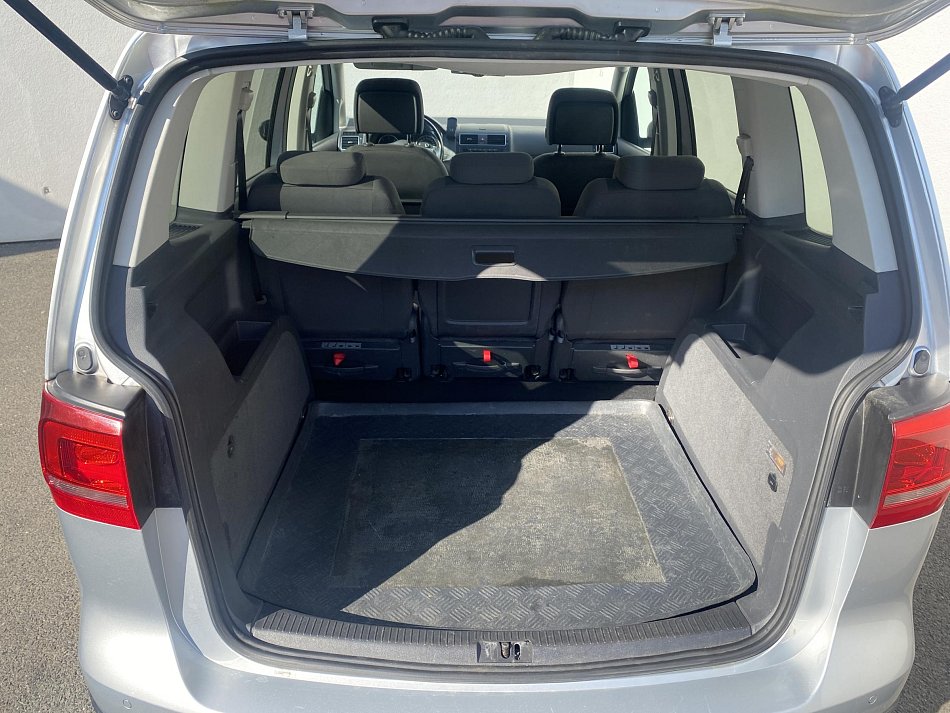 Volkswagen Touran 2.0 TDi CROSS