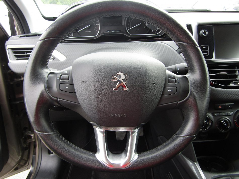 Peugeot 2008 1.2 PT 