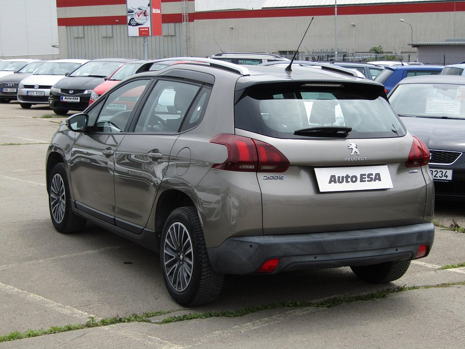 Peugeot 2008 1.2 PT 