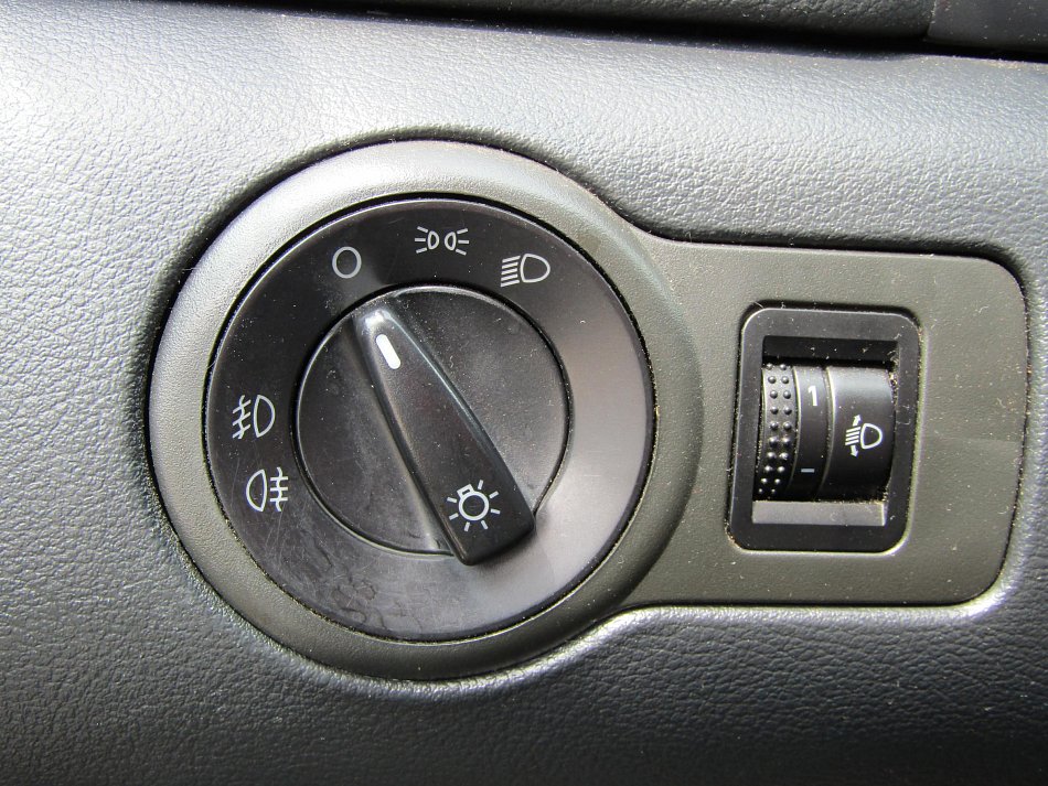Škoda Octavia 1.6i 