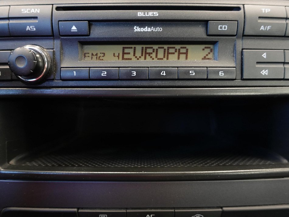 Škoda Octavia II 1.6 i Tour