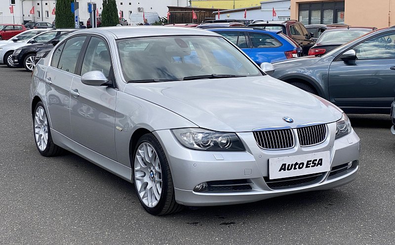 BMW Řada 3 3.0 i  300 Xi