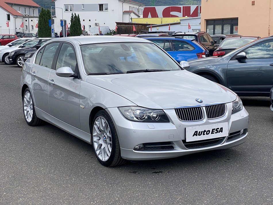 BMW Řada 3 3.0 i  300 Xi