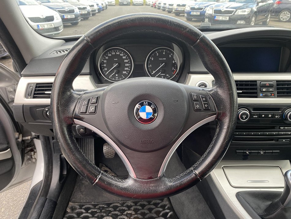 BMW Řada 3 3.0 i  300 Xi
