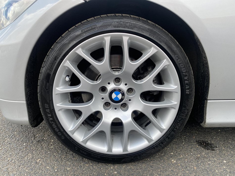 BMW Řada 3 3.0 i  300 Xi