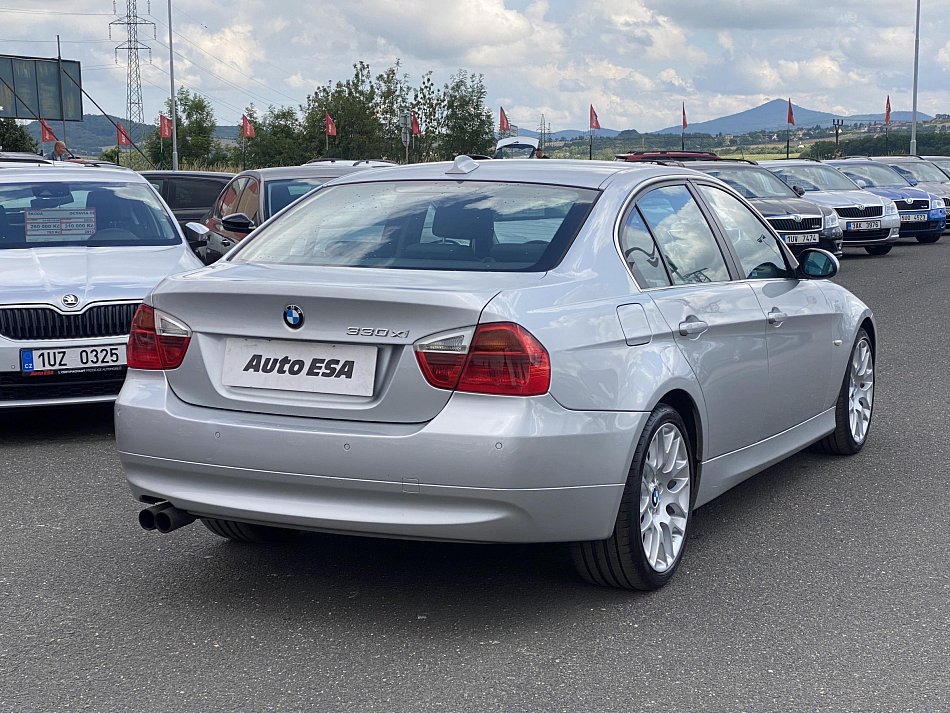 BMW Řada 3 3.0 i  300 Xi