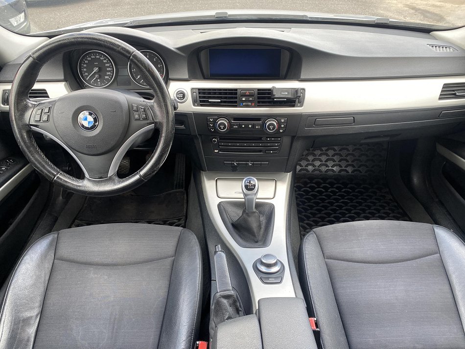 BMW Řada 3 3.0 i  300 Xi