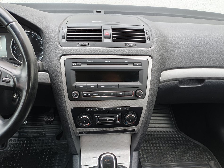 Škoda Octavia II 1.6 TDi Elegance