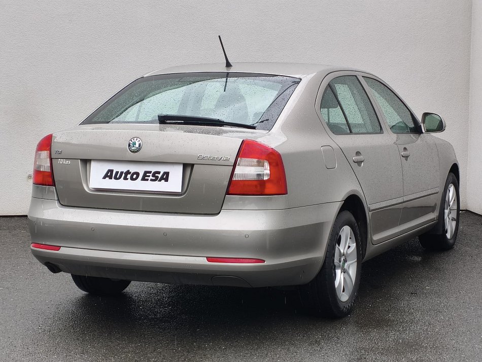 Škoda Octavia II 1.6 TDi Elegance