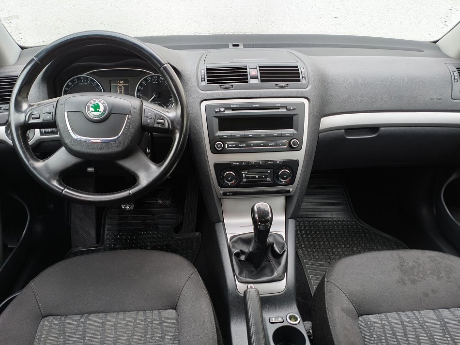 Škoda Octavia II 1.6 TDi Elegance