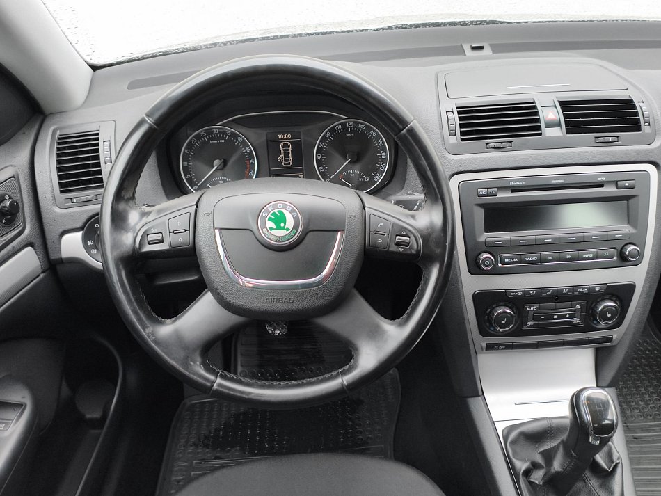 Škoda Octavia II 1.6 TDi Elegance