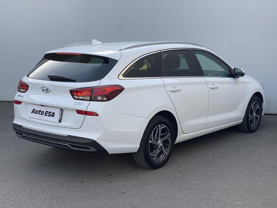 Hyundai I30 1.5 DPi Smart