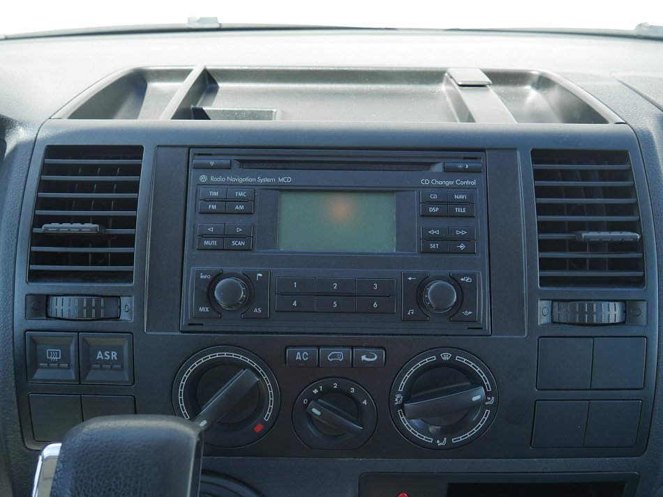 Volkswagen Caravelle 2.5TDi  L2 8míst