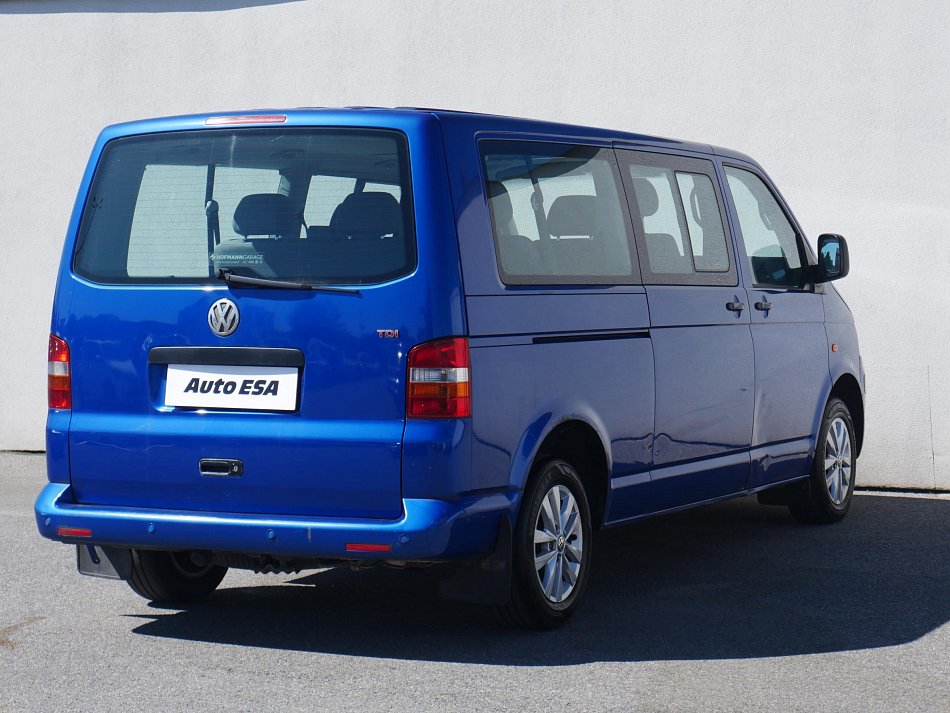 Volkswagen Caravelle 2.5TDi  L2 8míst