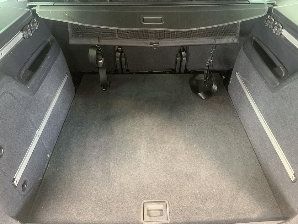 Volkswagen Sharan 2.0 TDi Highline