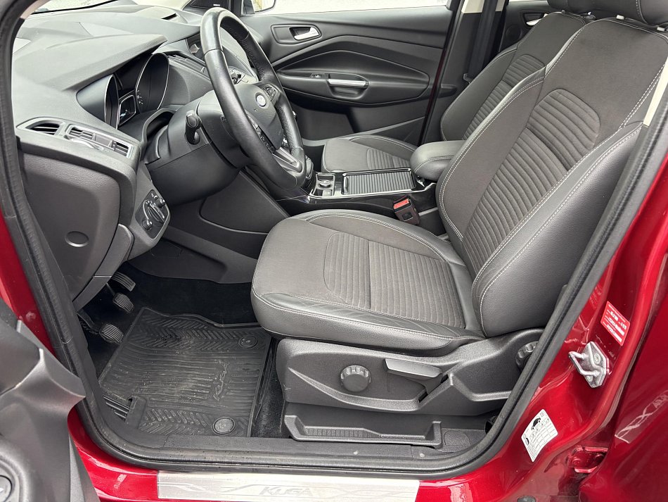 Ford Kuga 1.5 EB Titanium