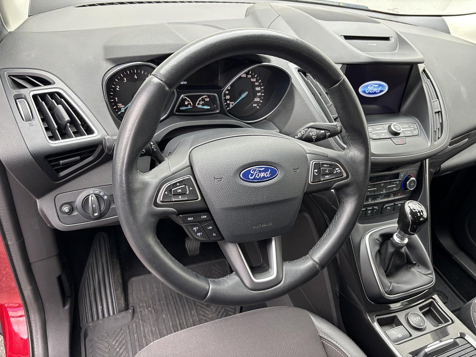 Ford Kuga 1.5 EB Titanium