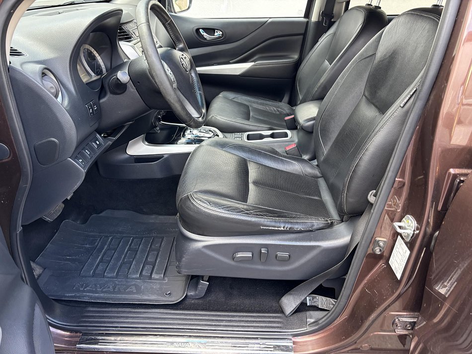 Nissan Navara 2.3 dCi  4X4