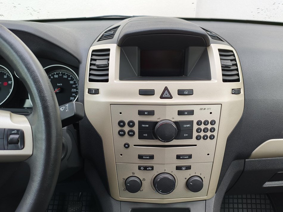 Opel Zafira 1.6 i  7míst