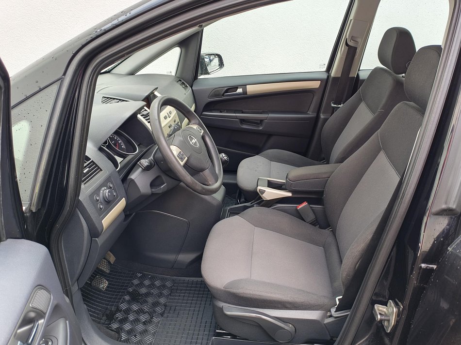 Opel Zafira 1.6 i  7míst
