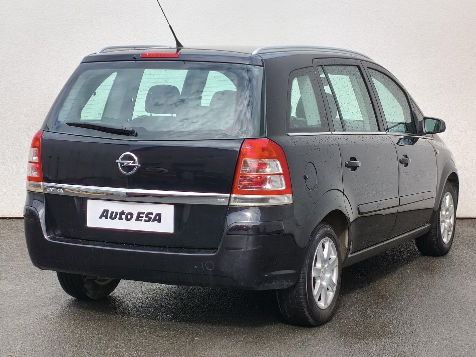 Opel Zafira 1.6 i  7míst