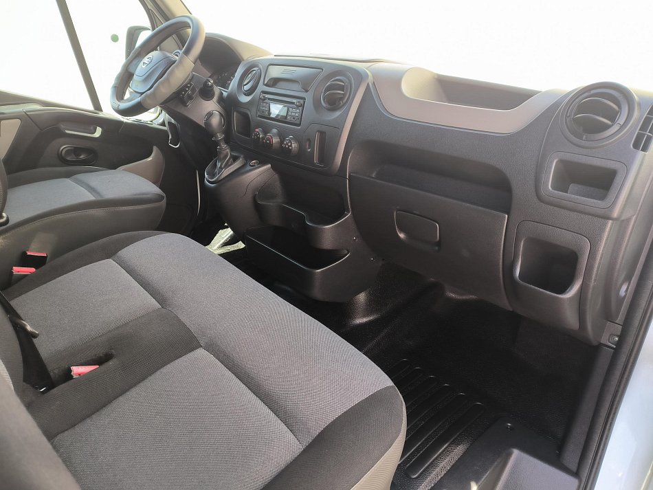 Nissan NV400 2.3 dCi  DÍLNA